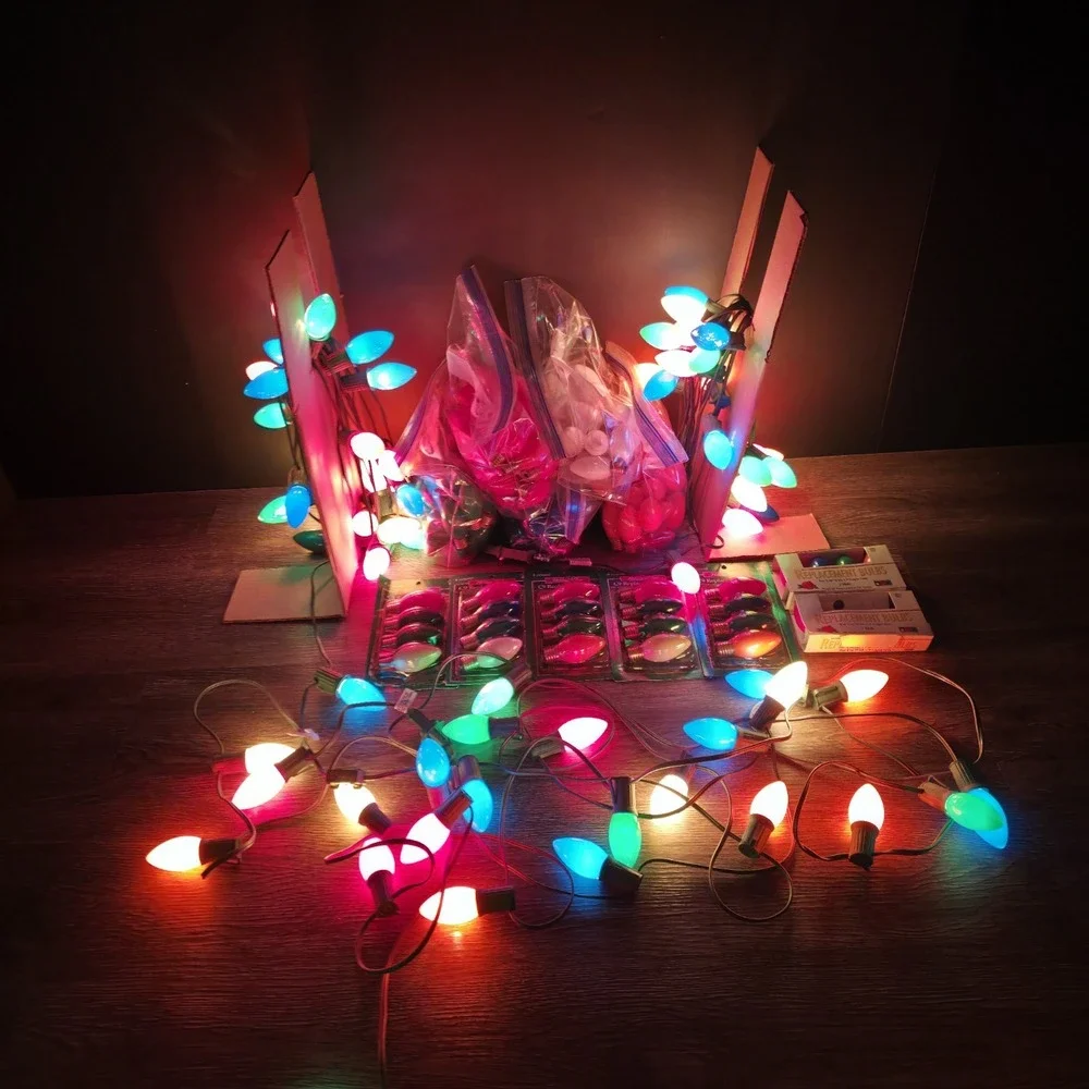 (3) Vintage C9 Christmas Lights 3 Strings 25' X 25 Bulbs W/‎ 150+ Spare C9 Bulbs